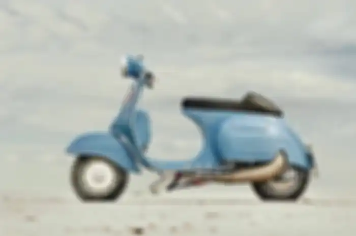 Vespa custom bermesin Husqvarna WR360 garapan Marlek Nachik, dilansir oleh Bikebrewers.com