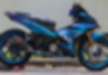 Keren Bingits... Yamaha MX King Jadi Pusat Perhatian Pakai Batok Aerox dan Pro Arm NSR150