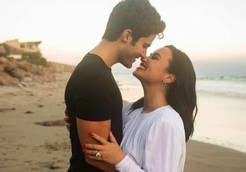 Putus Tak Lama Setelah Rayakan Hari Jadi, Demi Lovato dan Max Ehrich Kabarnya Pisah Gegara Nggak Bisa Jauh-jauhan!