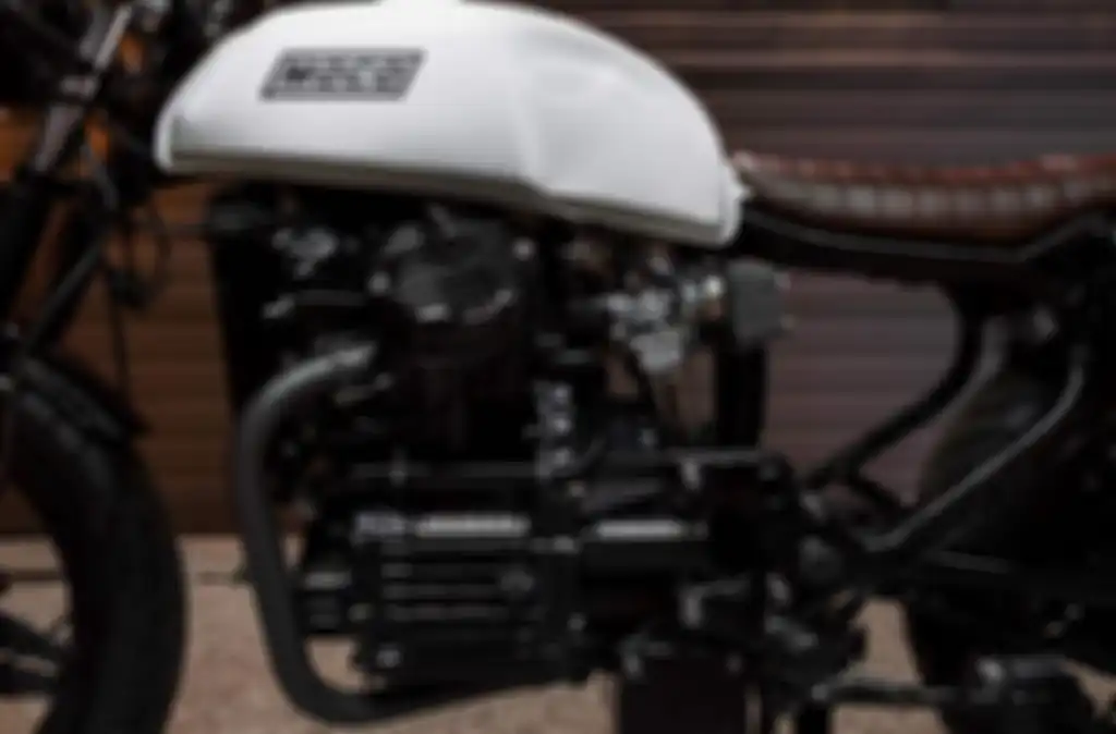 Honda CX500 Deluxe 1979 custom street tracker dari Midnight Oil Cycle Co.