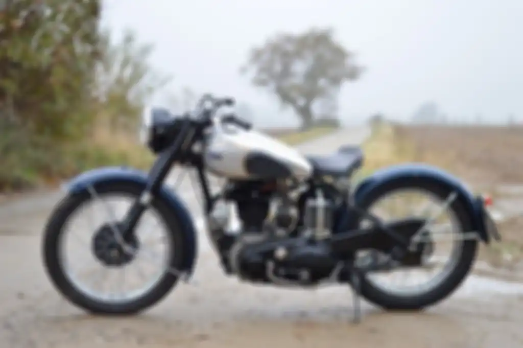 Salah satu motor Inggris jadul, BSA B31 350 cc tahun 1946
