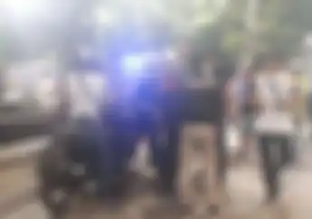 Terjadi Keributan Saat Pengendara Motor Ini Memaksa Masuk GBK