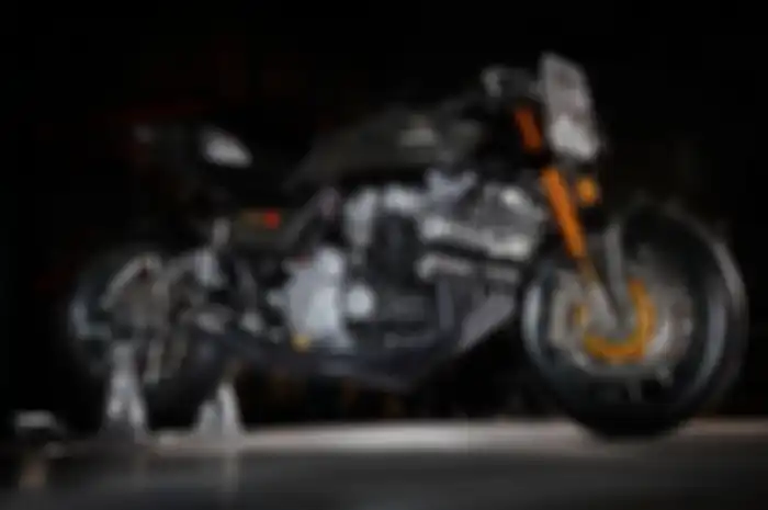 Honda CBX1000 custom cafe racer besutan Nick O&rsquo;Kane