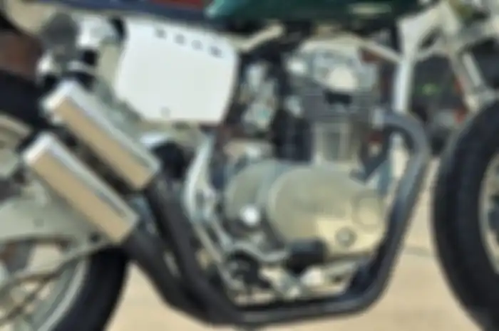 Siapa yang bisa menolak gagahnya tampilan mesin Yamaha XS650?