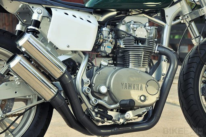 Siapa yang bisa menolak gagahnya tampilan mesin Yamaha XS650?