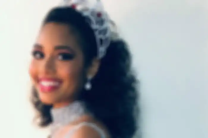 Finalis Miss Universe 2021 asal Perancis, Clemence Botino