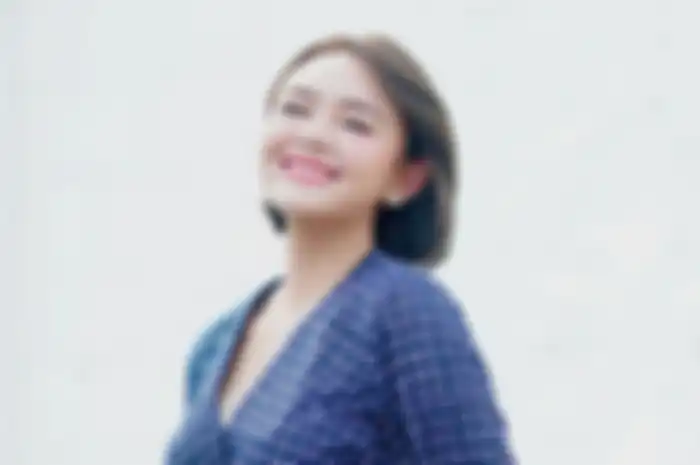 Amanda Manopo Ikatan Cinta Tampil Manis Saat Gandeng Papa Surya, Dress Batik yang Dikenakannya Banjir Pujian Netizen!