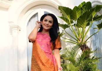 Krisdayanti Coba Peruntungannya di Dunia Politik