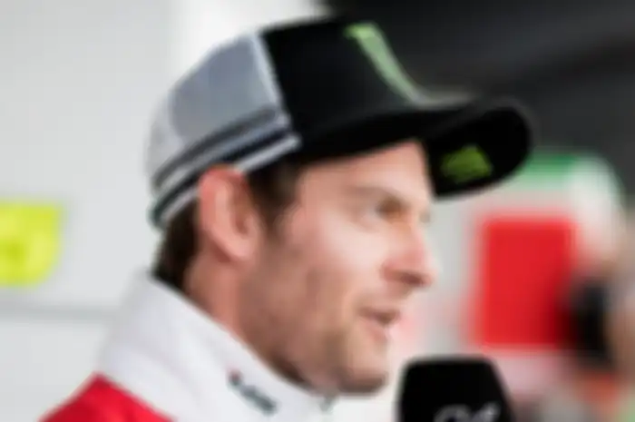 Cal Crutchlow berhasil jadi yang tercepat pada hari pertama tes pramusim MotoGP di Buriram