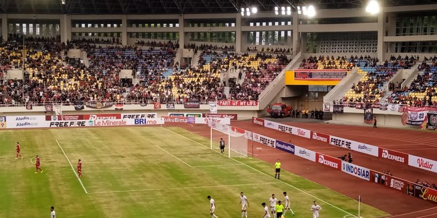 Pelatih PSM Makassar Sarankan Lapangan Stadion Manahan Disiram Dulu Sebelum Dipakai