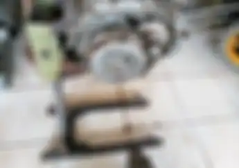Bikin Holder Mesin dari Barang Bekas, Kenapa Enggak?