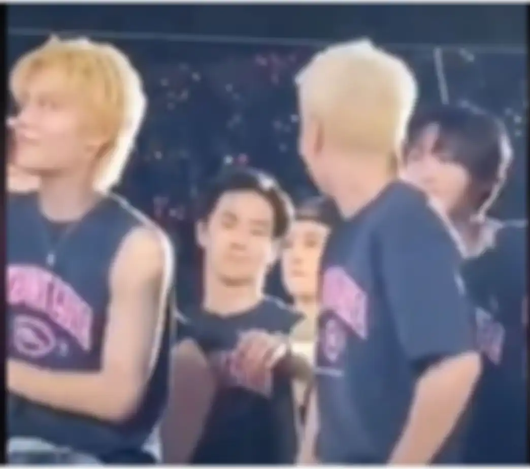 Suha EXO menyerat Xiumin EXO