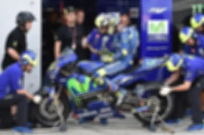 Valentino Rossi bersama tim Movistar Yamaha