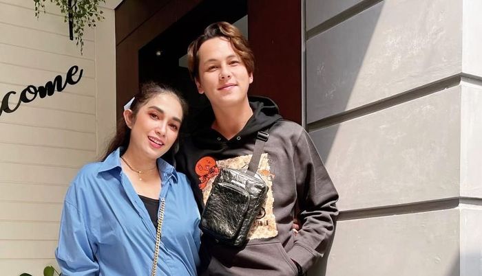 Andhika Pratama dan Ussy Sulistiawaty