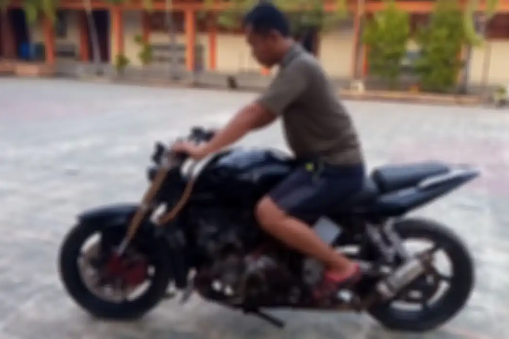 Bajaj Pulsar Pakai Mesin Suzuki Carry