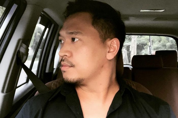 Michael Yukinobu Defretes