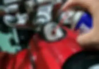 Nunggu Buka Puasa, Cek Lubang Kunci Motor Dan Lumasi Biar  Bebas Macet