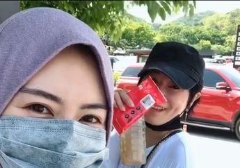 Beda Agama dengan Orang Tua, Selebgram Korea Ayana Moon Tunjukkan Damainya Keberagaman di Ramadhan 2020