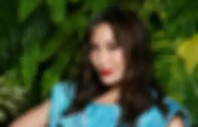 Tak Jadi Bersanding di Pelaminan dengan Zumi Zola, Ayu Dewi Kini Hidup Lebih Enak Usai Dinikahi Pewaris Perusahaan Gobel, Intip Luasnya Rumah sang Artis yang Dipenuhi Furnitur Impor!