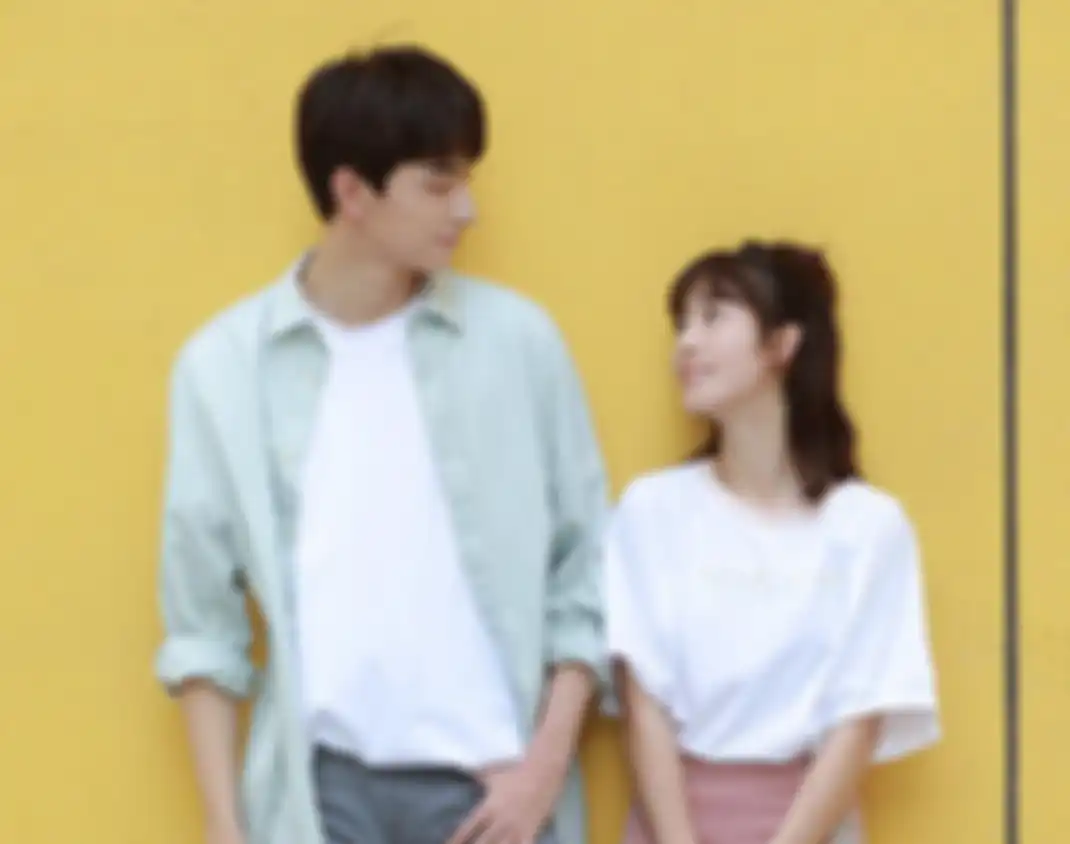 Fashion Couple Drama Put Your Head on My Shoulder