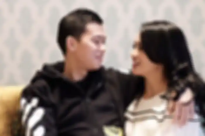 Ririn Ekawati ternyata memiliki hubungan baik dengan mantan istri mendiang Ferry Wijaya hingga tulis pesan menyentuh ini
