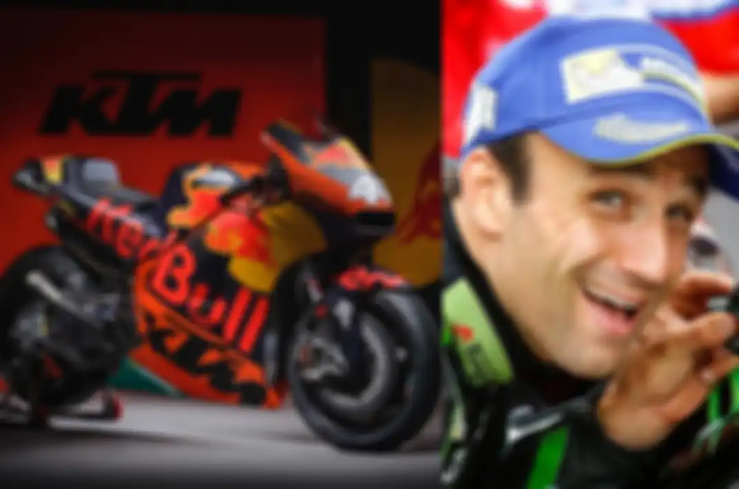 Johann Zarco bersama tim pabrikan KTM