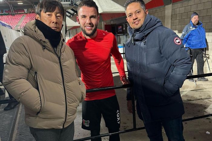 Bek NEC Nijmegen, Calvin Verdonk saat dipantau Shin Tae-yong bersama agen sepak bola Fardy Bachdim, pada awal Maret 2024 lalu.