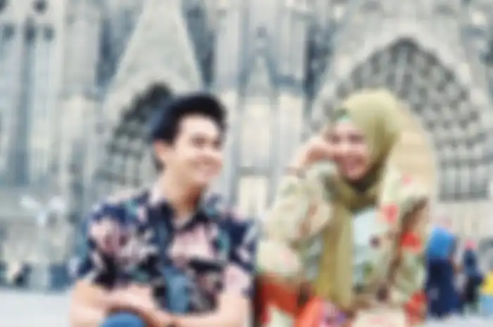 Arif Muhammad (Mak Beti) dan Dita Audina