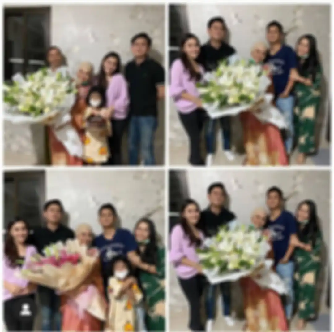 Ayu Ting Ting berdiri di samping pria berbaju hitam yang disebut-sebut sebagai kekasih barunya