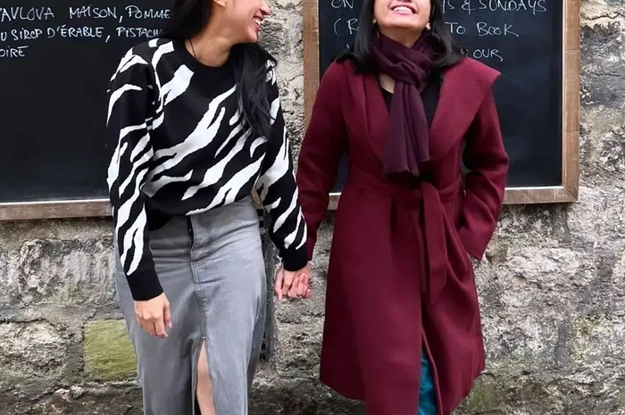 Alleia Anata terlihat makin akrab dengan mantan istri Kenang Mirdad, Tyna Kanna. Luna Maya malah tantang balik bertanya ke Ariel Noah.