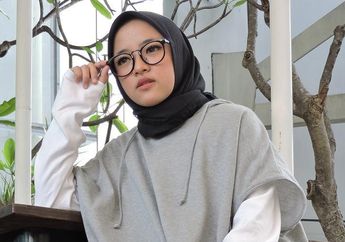 Kepeduliannya Terhadap Kemanusiaan Tinggi, Nissa Sabyan Lelang Baju Kesayangannya untuk Palestina