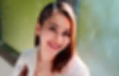 Sudah Jatuh Tertimpa Tangga, Ayu Ting Ting Nyaris Hengkang dari Layar Kaca Kini Ayah Rozak Justru Disebut Bukan Orangtua Kandungnya