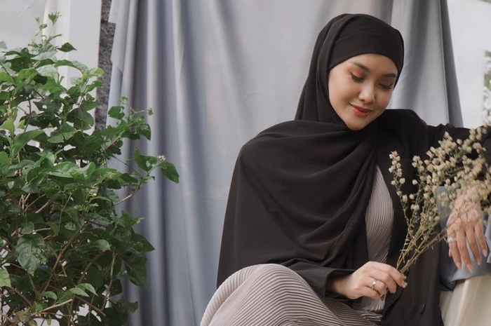 Penampilan Cita Citata Berhijab
