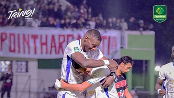 Laga Persekat Tegal vs Adhyaksa FC di Championship (1/3/2026) diselimuti kontroversi wasit. 