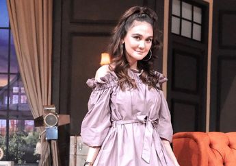 Ditanya Kapan Nikah oleh Sang Mama, Luna Maya Kebingungan Menjawab!