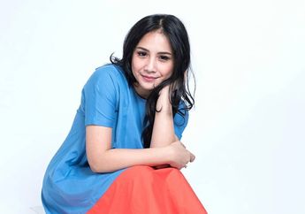 Nagita Slavina Pakai Sepatu Sandal Senilai Jutaan Rupiah di Hari Raya Lebaran