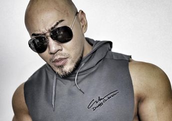Bintang Tamu Jatuh Sakit Usai Makan Cabai di Hitam Putih, Deddy Corbuzier Angkat Bicara