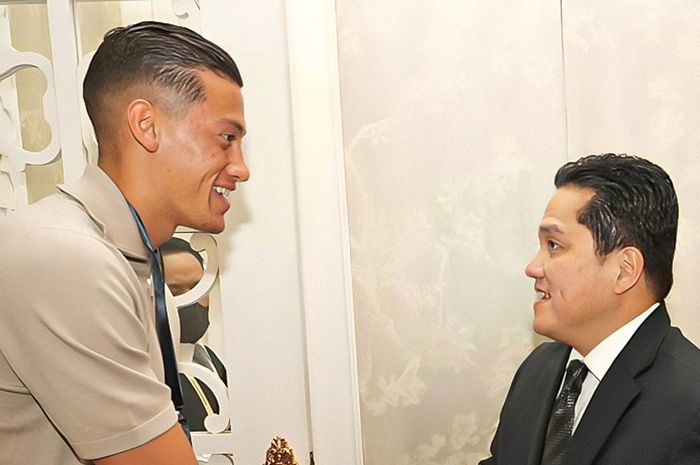 Bek Venezia FC, Jay Idzes saat bertemu Ketum PSSI Erick Thohir pada Rabu (6/9/2023).