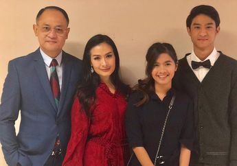 Jadi Istri Pilot, Iis Dahlia Ceritakan Pengalaman Dramatis Suaminya Saat Terbang