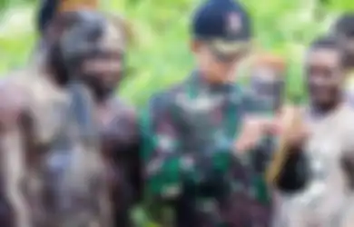 Bikin Merinding, Inilah Unggahan Mayor Inf Sulaiman Hardiman Saat Pendeta Nduga Papua Berurai Air Mata Dalam Dekapan Prajurit TNI