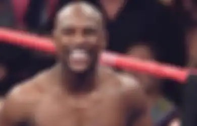 Putuskan Pensiun, Floyd Mayweather Sindir Omongan McGregor ke Mike Tyson