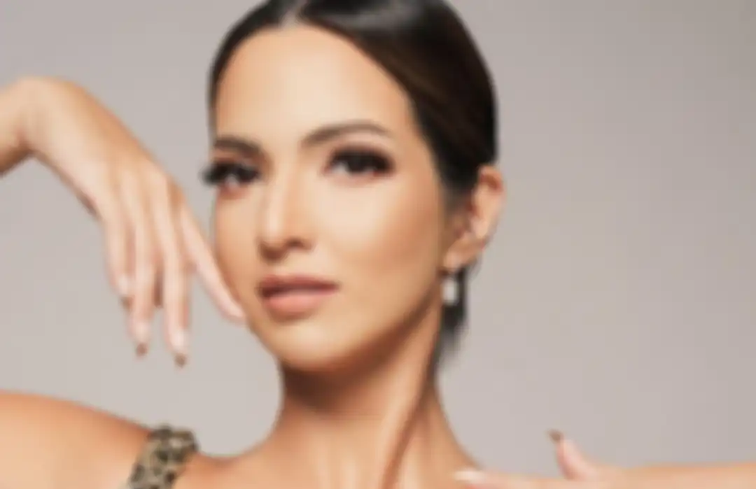  Nia Ramadhani.