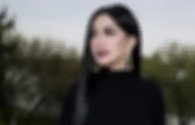Foto Jadulnya Beredar Luas, Terungkap Perubahan Drastis Penampilan Syahrini Sebelum dan Sesudah Dipersunting Reino Barack, Netizen: Uang Mengubah Segalanya