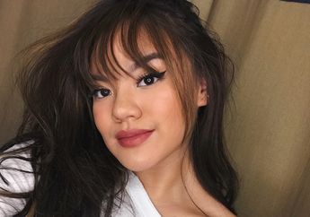 4 Inspirasi OOTD Shafa Harris dengan Ripped Jeans dari Gaya Rebel Hingga Tampil Seksi