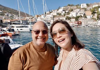 Bareng Irwan Mussry Sambangi Rumah Romeo dan Juliet, Maia Estianty Pegang Anggota Tubuh dari Sosok sang Legenda: Kalau Mau Hoki!