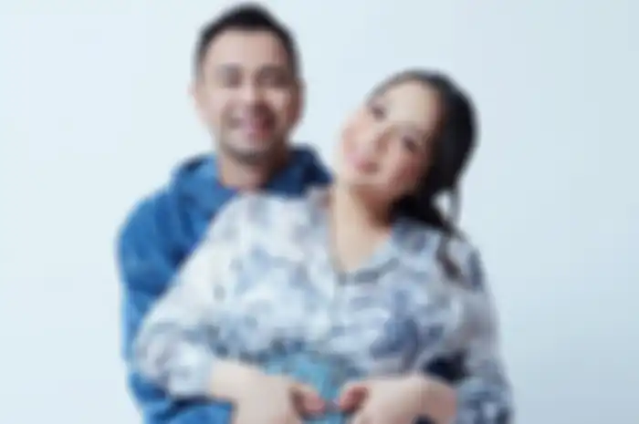 Nagita Slavina melahirkan anak kedua pada hari Jumat (26/11/2021) lewat proses operasi caesar.