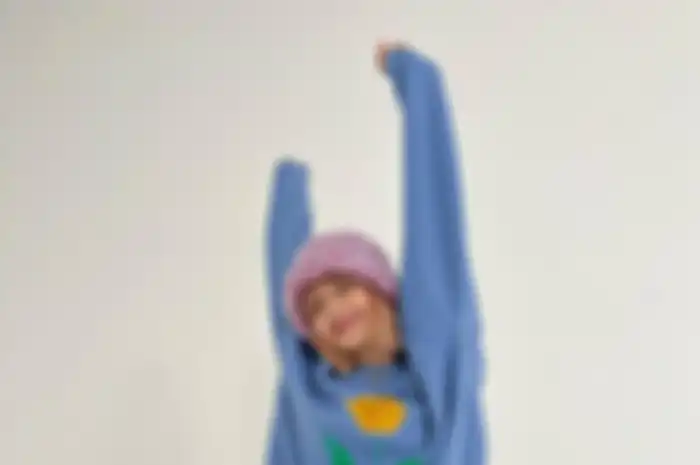 Inspirasi fashion cewek kue ala idol Kpop (Lisa BLACKPINK)