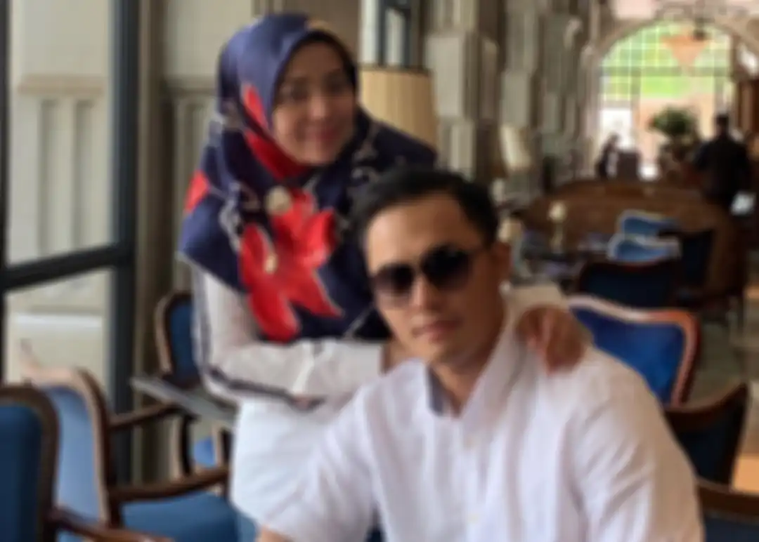 Mudzdalifah dan Fadel Islami