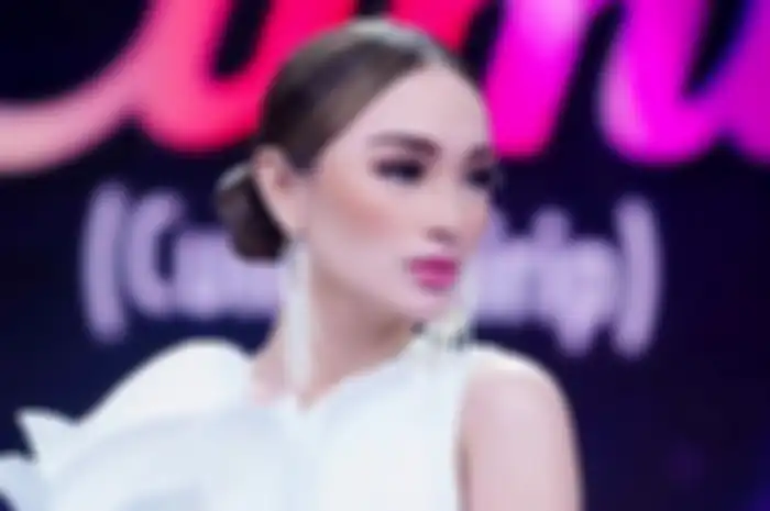 Doyan Pamer Kemesraan Usai Pacari Duda Kaya Raya, Zaskia Gotik Diam-diam Sudah Siapkan Kamar Pengantin Mewah