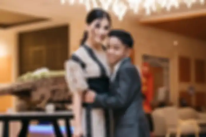 Sering Terlihat Peluk dan Cium Betrand Peto, Sarwendah Akui Canggung